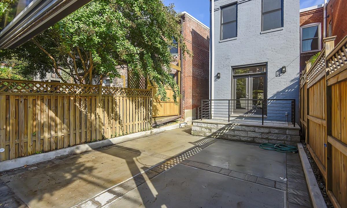 1334 Wallach Exterior-Driveway-_DSC8885