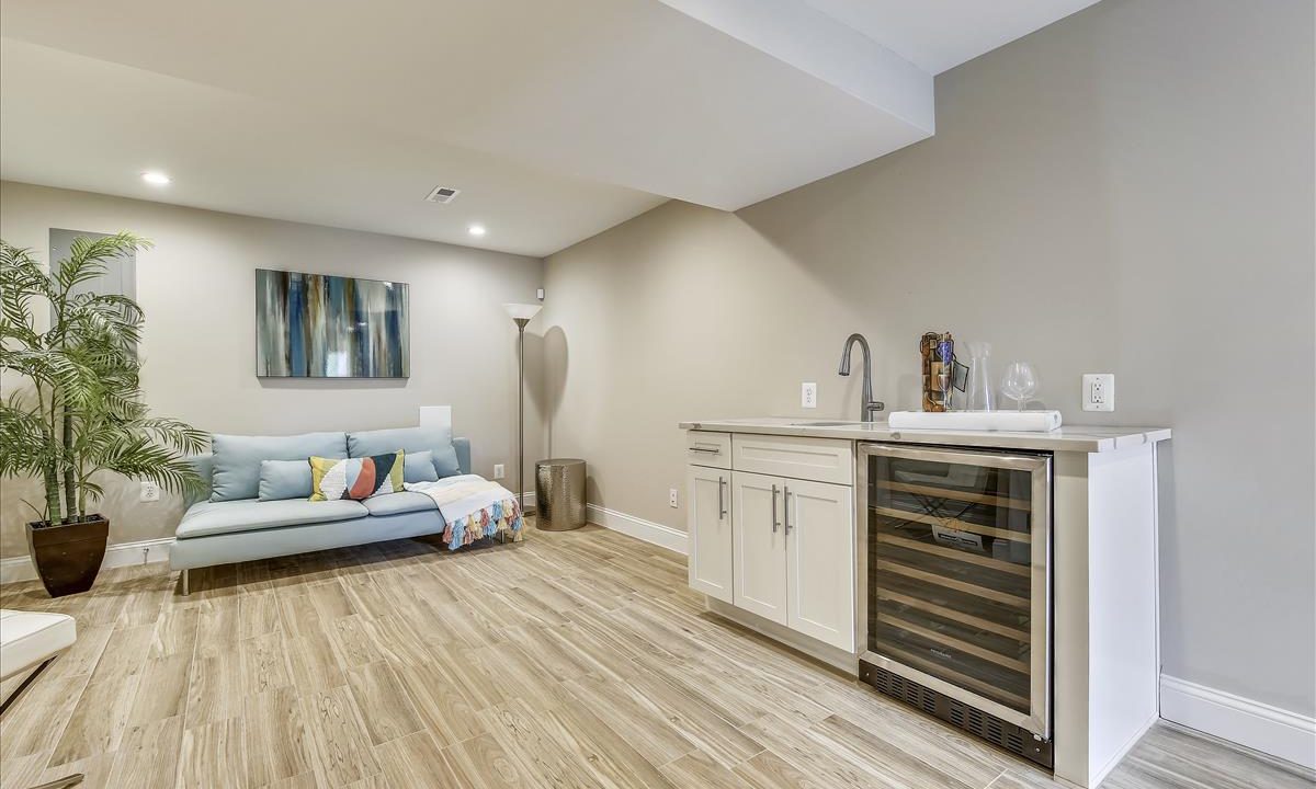 415 Longfellow Lower Level-Family Room-_MG_1145