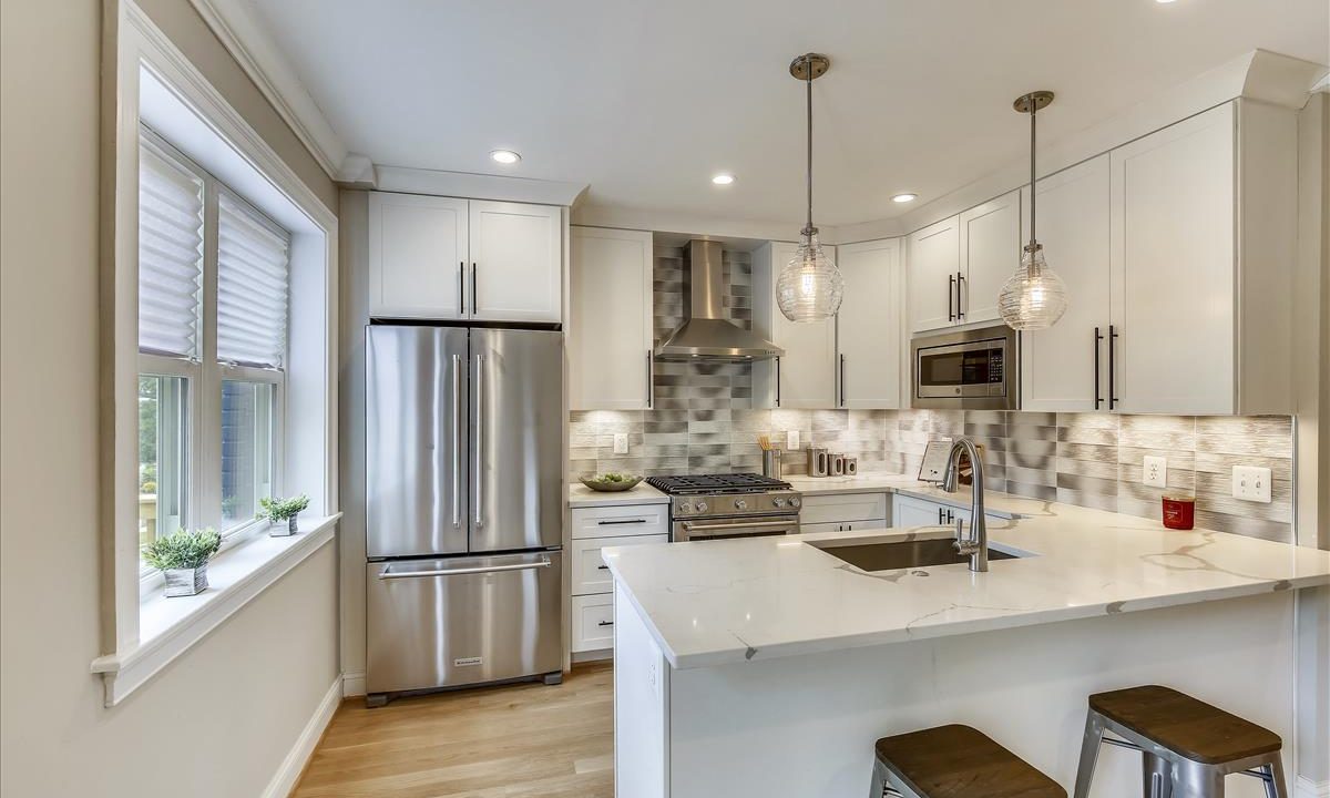 415 Longfellow Main Level-Kitchen-_MG_1245