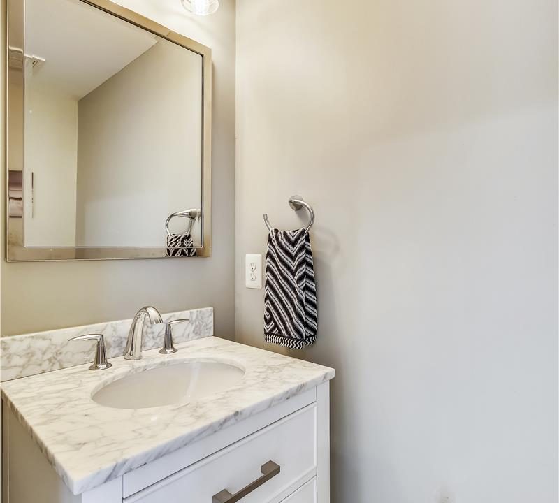 415 Longfellow Main Level-Powder Room-_MG_1200