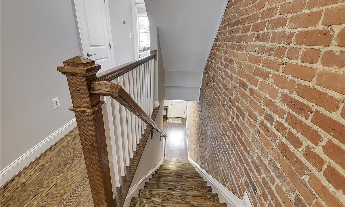 1334 Wallach Upper Level-Stairs-_DSC8764