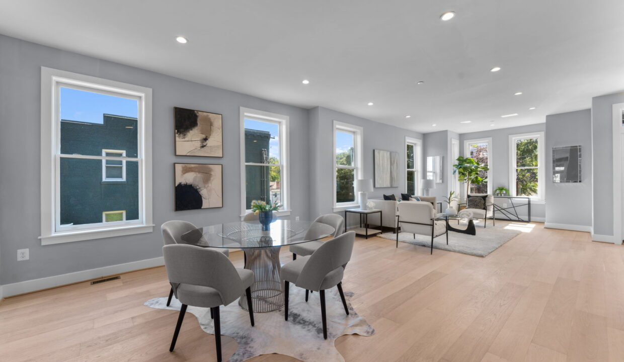 large-01990132-fe3b-734e-9815-0c9c70d9ef28