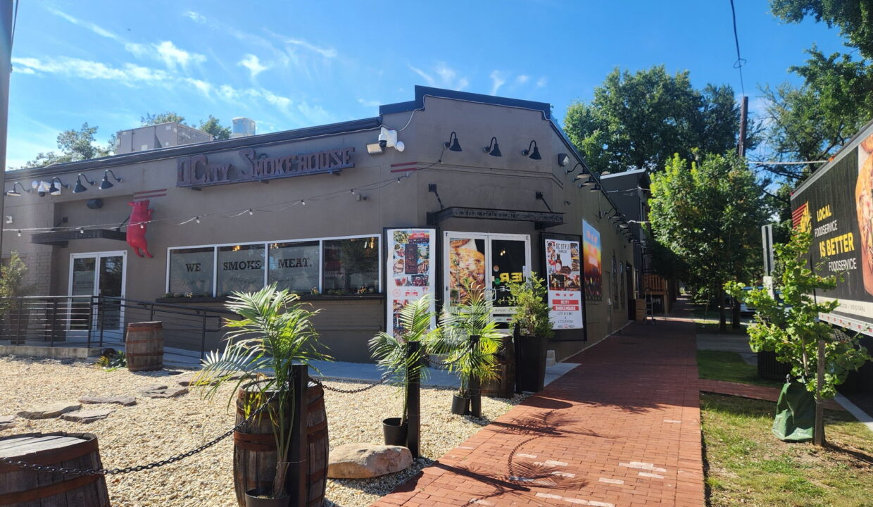 large-01990776-af98-7297-a8db-5fc5812b891d